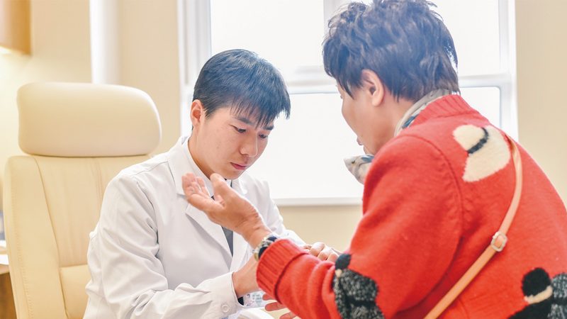 医养结合医保报销：了解优缺点，明智选择养老护理**