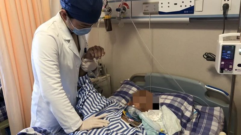 老人防跌倒报警器：如何选择合适的守护者**