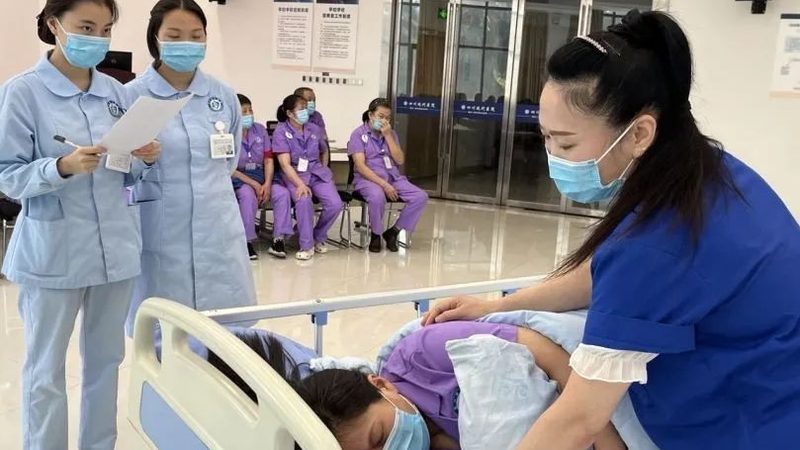 日间照料中心手工活动策划：提升老人生活质量的创新方案